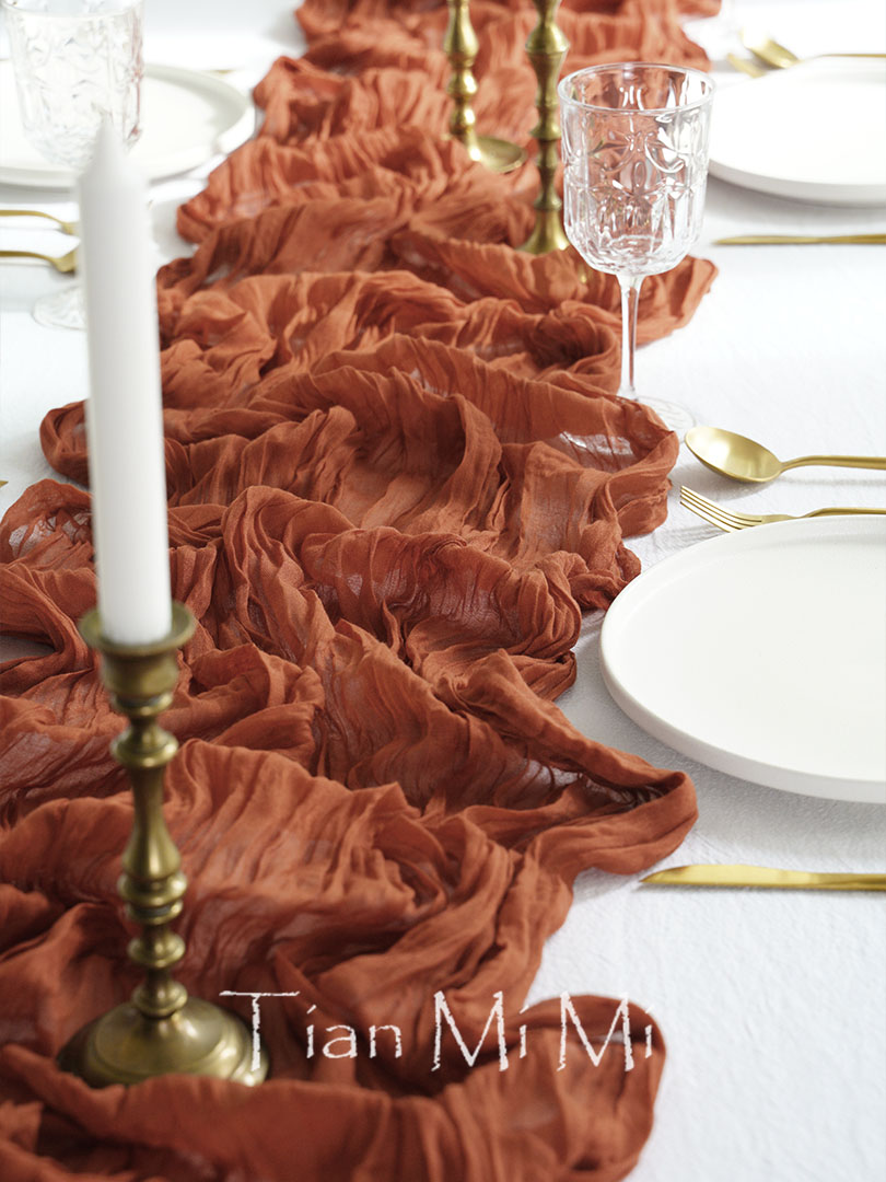 Christmas Table Runner - 半透明の炎のテーブルランナー、テラコッタのさびたCASECloth、レトロな結婚式やパーティーの装飾の設定に最適