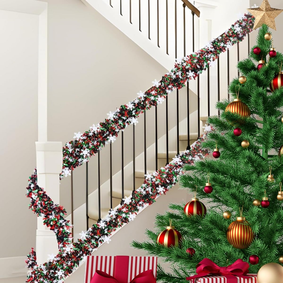 6.56フィートの緑と赤のクリスマスメタリックティンセルツイ - Tinsel Garland Decoration のレビューと価格